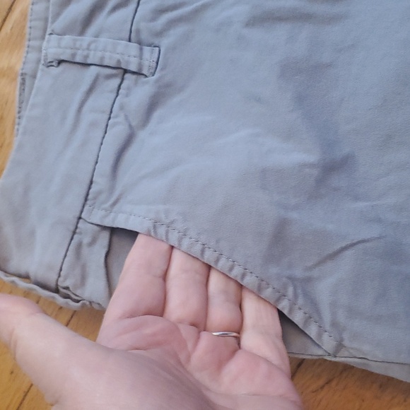 Bermuda shorts - Picture 2 of 7